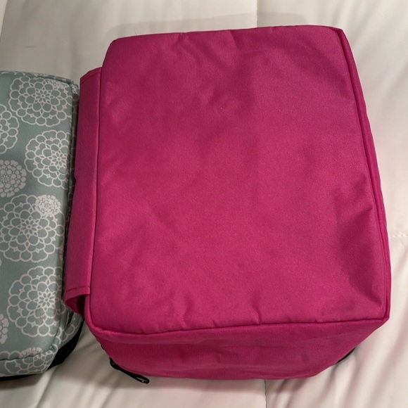 Hotlogic Lunch box. Choose Pink or Mint - Picture 5 of 9